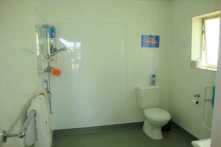 Photo of property in 24a Davis Crescent, Paihia, 0200