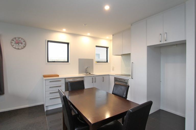 Photo of property in 77 Faringdon Boulevard, Rolleston, 7615