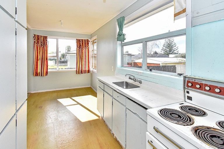 Photo of property in 7 Clendon Place, Manurewa, Auckland, 2102