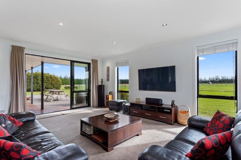 Photo of property in 77 Round Hill Road, Loburn, Rangiora, 7472