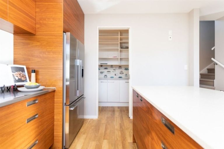 Photo of property in 6a Sawyers Arms Road, Northcote, Christchurch, 8052