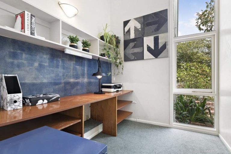 Photo of property in 6 Mathieson Avenue, Khandallah, Wellington, 6035