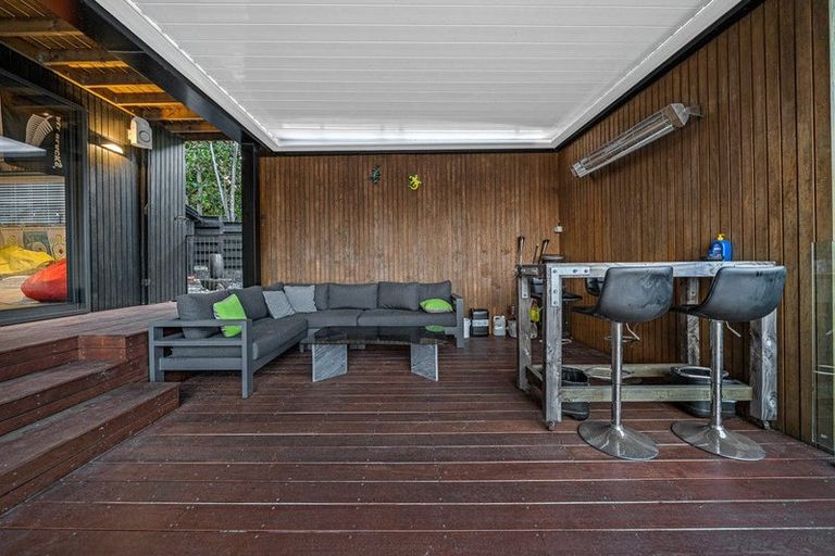 Photo of property in 8 Aberdeen Road, Campbells Bay, Auckland, 0620