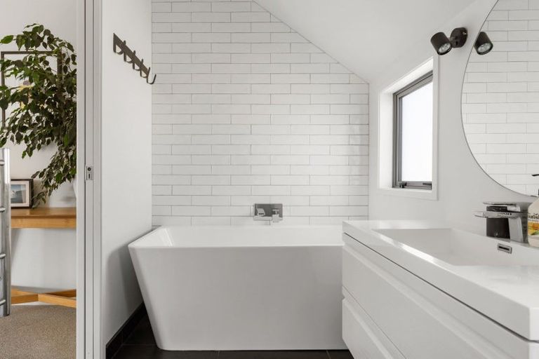 Photo of property in 76b Muricata Avenue, Mount Maunganui, 3116