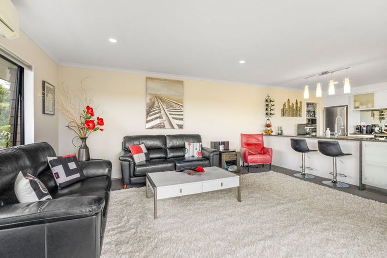 Photo of property in 98 Pitt Road, Hillsborough, New Plymouth, 4372