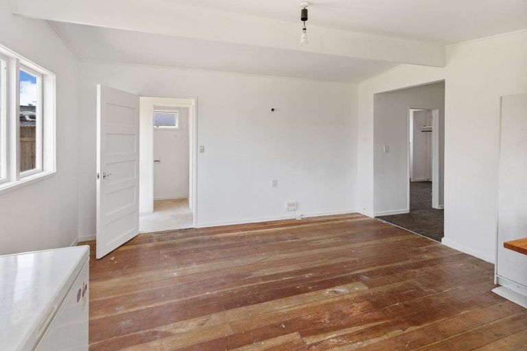 Photo of property in 11 Konini Street, Tawhero, Whanganui, 4501