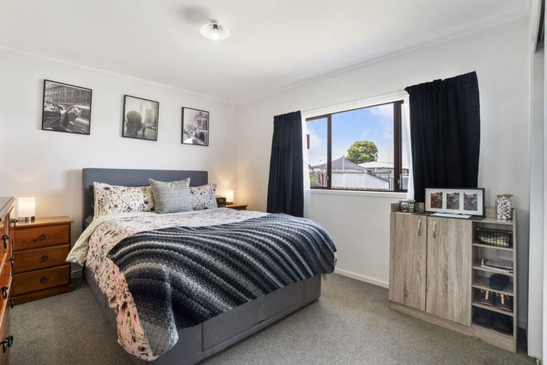 Photo of property in 2/51a Browns Road, Manurewa, Auckland, 2102