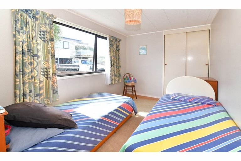 Photo of property in 15b Gilshennan Valley, Red Beach, 0932