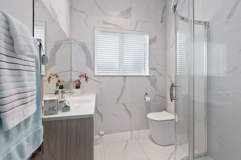 Photo of property in 16 Harvest Avenue, Orewa, 0931