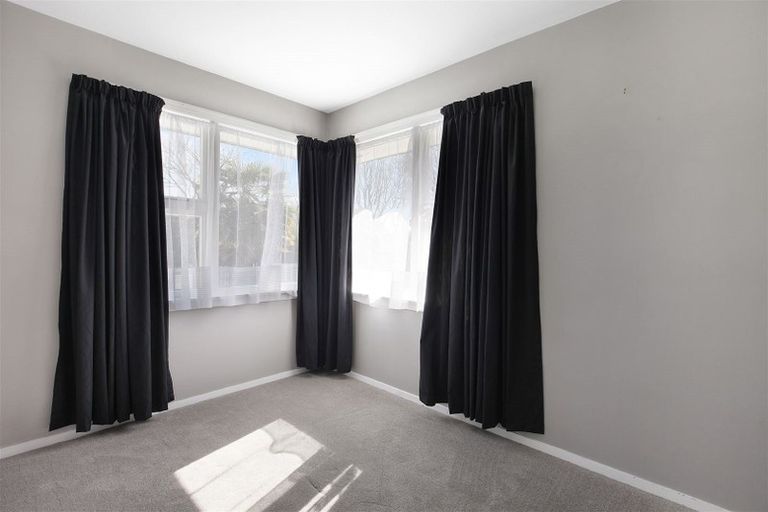 Photo of property in 2/6 Oakhurst Place, Russley, Christchurch, 8042