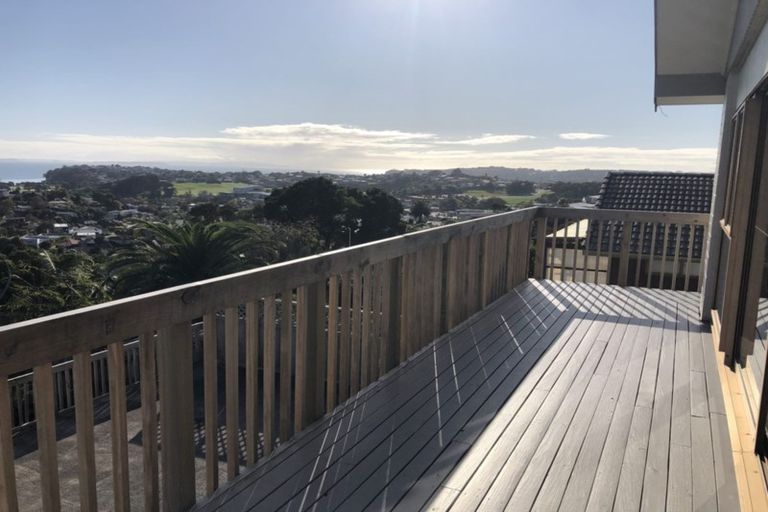 Photo of property in 85 Wade River Road, Stanmore Bay, Whangaparaoa, 0932