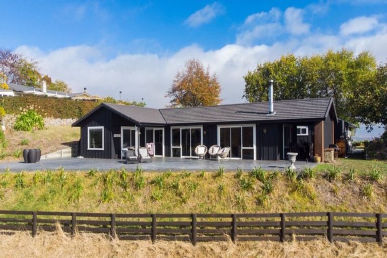 Photo of property in 227 Durham Drive, Havelock North, 4130