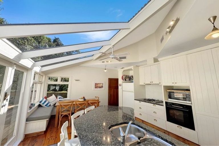 Photo of property in 12 Mallam Street, Karori, Wellington, 6012