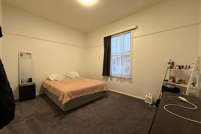 Photo of property in 22 Lawrence Street, Newtown, Wellington, 6021