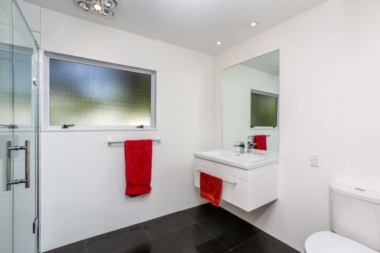 Photo of property in 55 Calvert Road, Lynmouth, New Plymouth, 4310