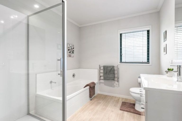 Photo of property in 20a Tuaia Street, Pyes Pa, Tauranga, 3112