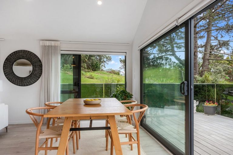Photo of property in 1/16 Clematis Avenue, Murrays Bay, Auckland, 0630