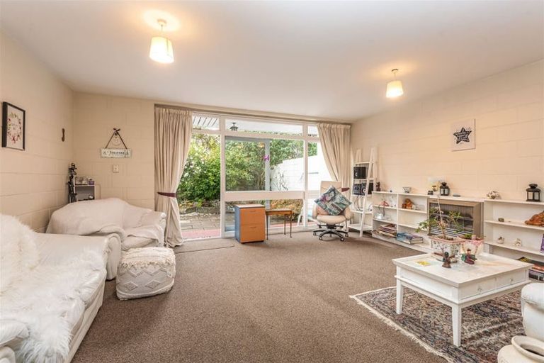Photo of property in 5/99 Aikmans Road, Merivale, Christchurch, 8014