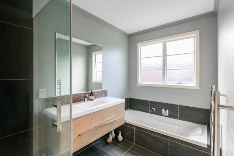 Photo of property in 14 Anderson Road, Taradale, Napier, 4112