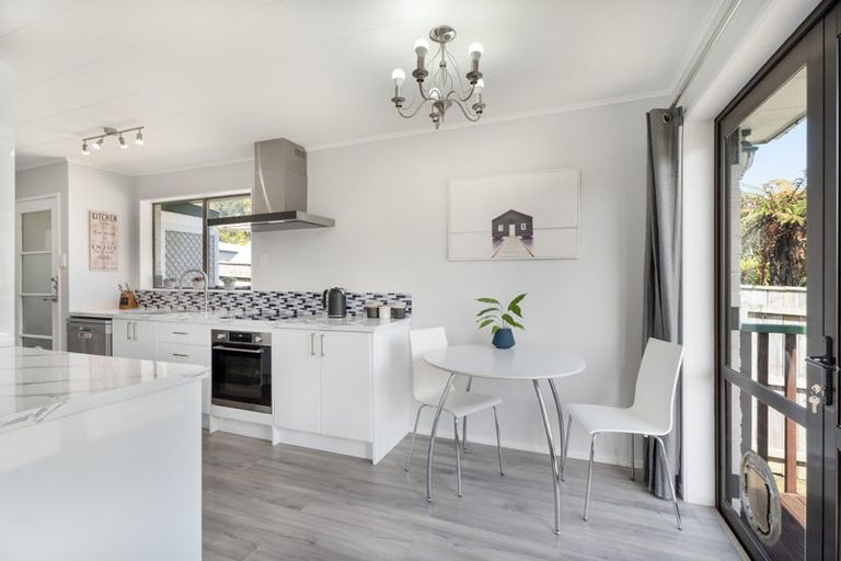 Photo of property in 78 Kairimu Street, Stokes Valley, Lower Hutt, 5019