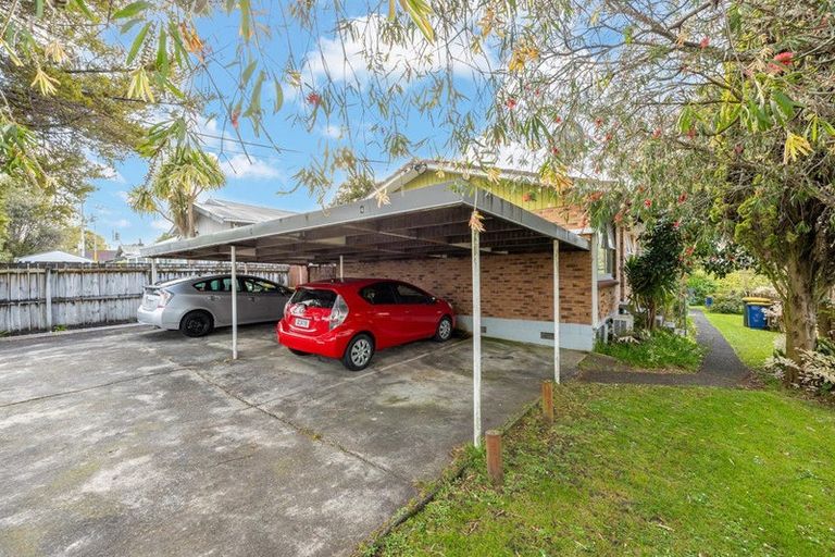Photo of property in 3/135 Titirangi Road, New Lynn, Auckland, 0600