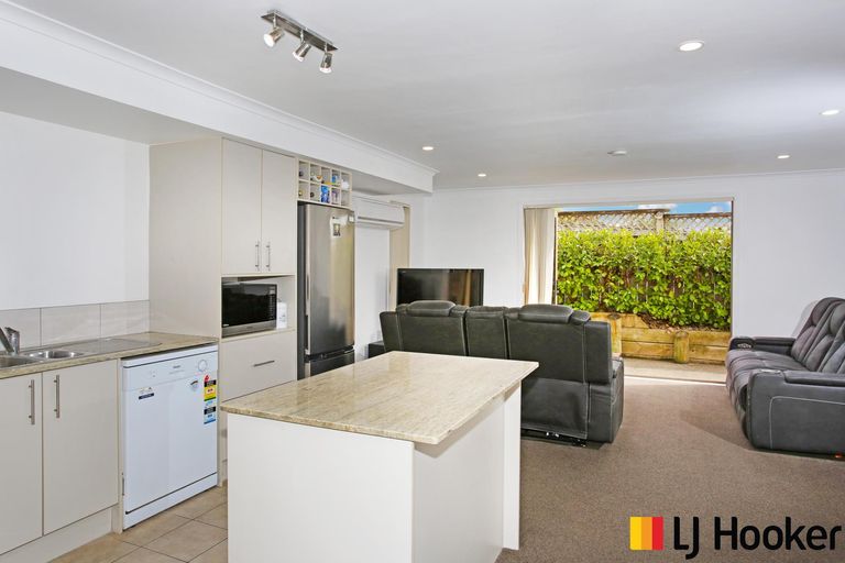 Photo of property in 12 Merlot Lane, Pukekohe, 2120