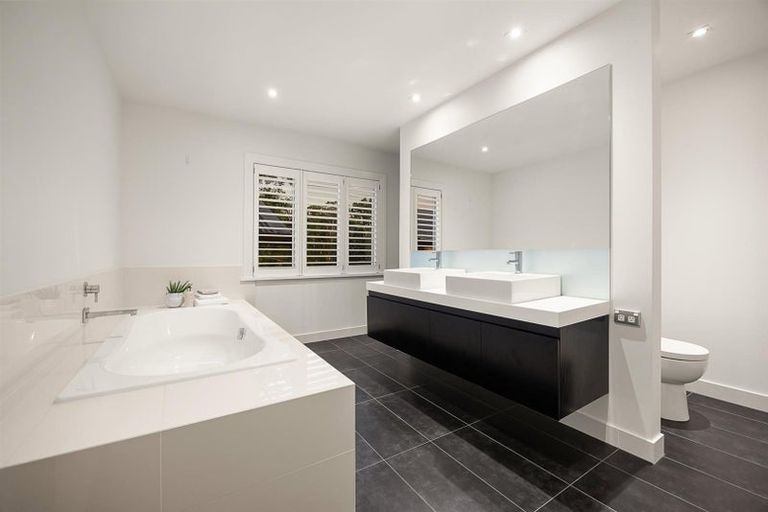 Photo of property in 5 Dysart Lane, Kumeu, 0891
