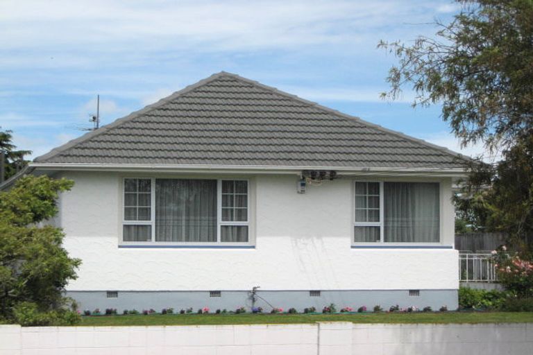 Photo of property in 12 Ottawa Road, Wainoni, Christchurch, 8061