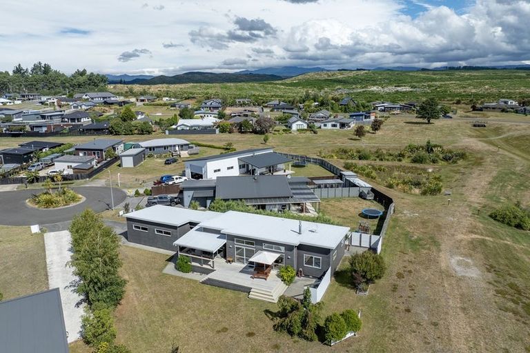 Photo of property in 18 Wai Matangi Place, Motuoapa, 3382