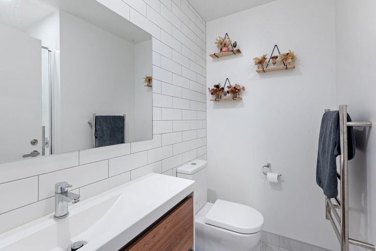 Photo of property in 8/68 Barbour Street, Waltham, Christchurch, 8011