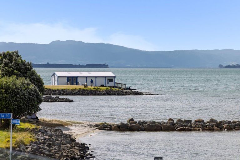 Photo of property in 3/104 Harbour Drive, Otumoetai, Tauranga, 3110