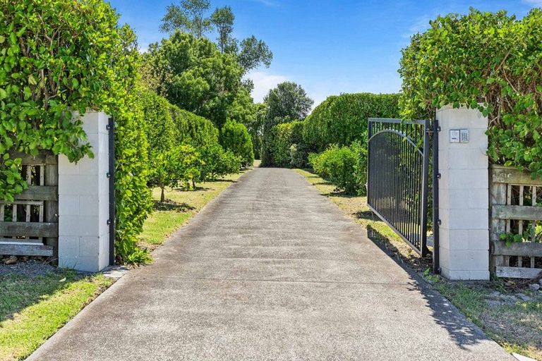 Photo of property in 31c Koraha Road, Kumeu, 0892