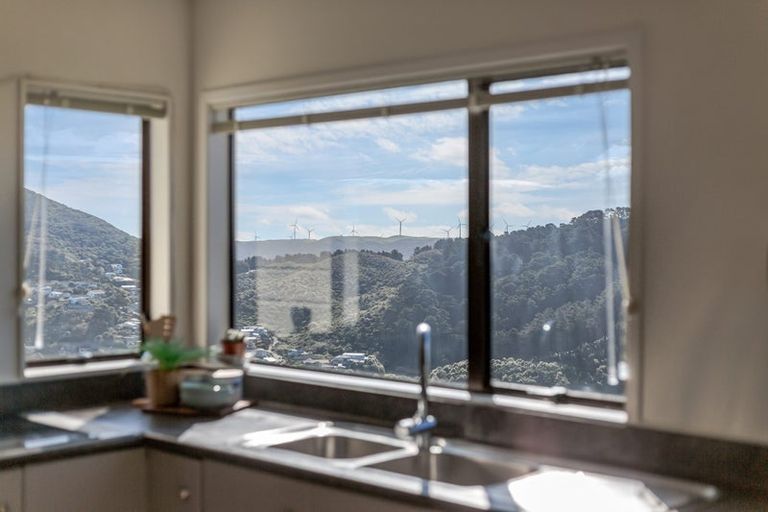 Photo of property in 21 Landsdowne Terrace, Karori, Wellington, 6012