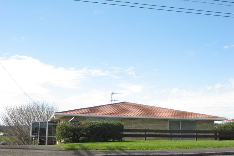 Photo of property in 53 Queens Road, Glen Avon, New Plymouth, 4312