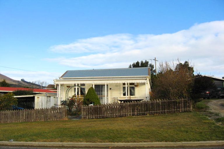 Photo of property in 6 Burraness Street, Palmerston, 9430