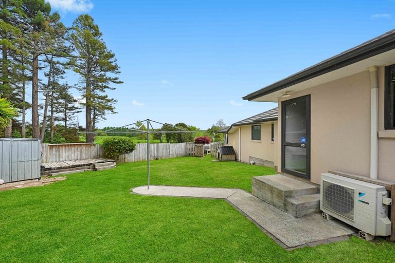 Photo of property in 16 Palm Grove Drive, Western Heights, Hamilton, 3200