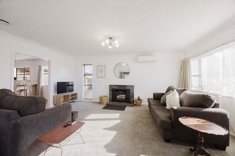 Photo of property in 8 Corbett Place, Onekawa, Napier, 4110