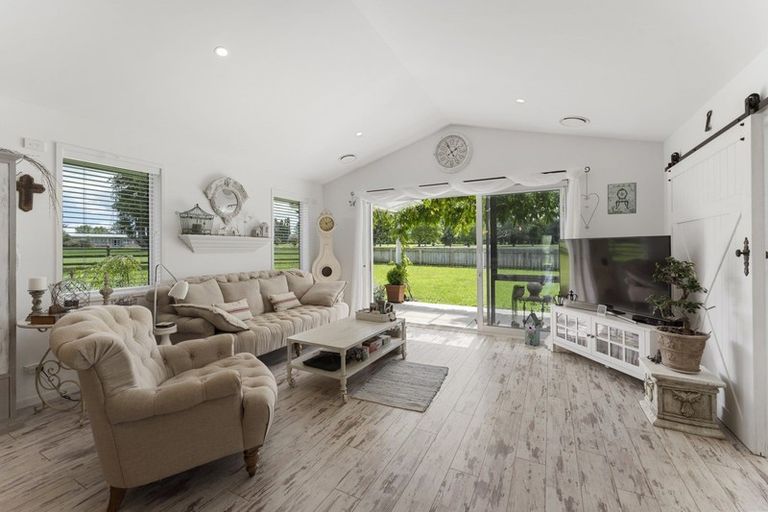 Photo of property in 2 Mercade Close, Stratford, 4332