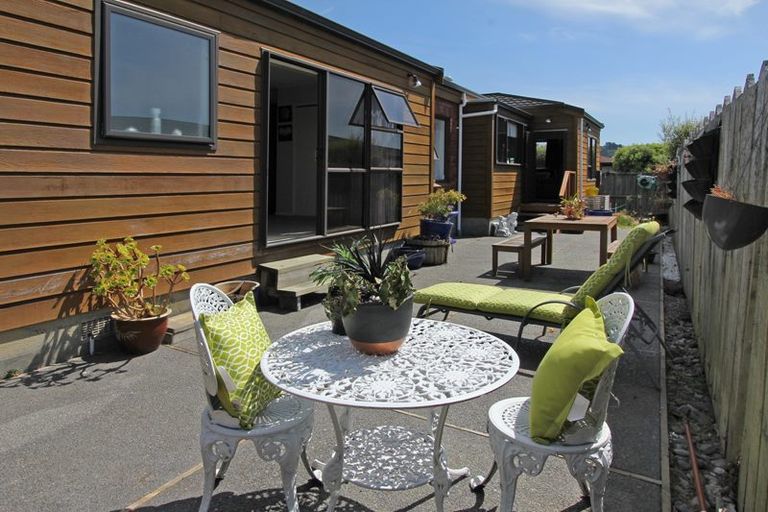 Photo of property in 51 James Cook Drive, Whitby, Porirua, 5024