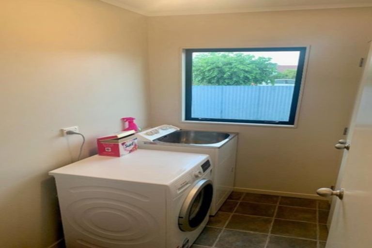 Photo of property in 1 Admiral Crescent, Flagstaff, Hamilton, 3210