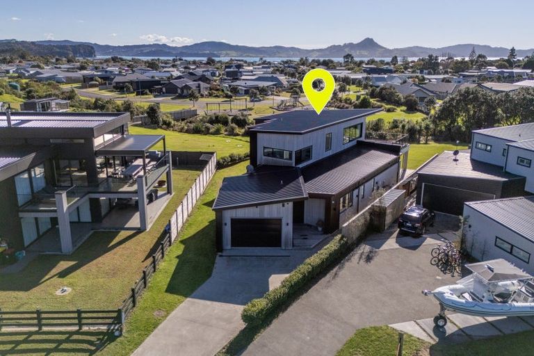 Photo of property in 17 Fred Harsant Drive, Cooks Beach, 3591