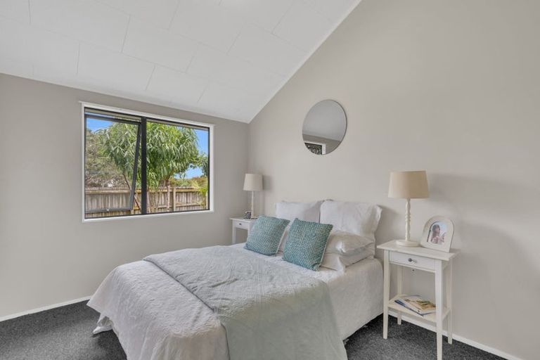 Photo of property in 16 Tamure Place, Ruakaka, 0116