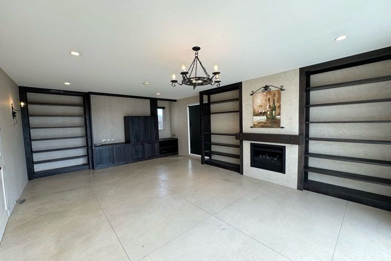 Photo of property in 37 Quedley Court, Eastern Beach, Auckland, 2012