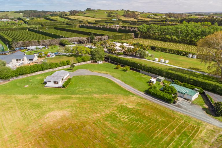 Photo of property in 88 Omaha Flats Road, Tawharanui Peninsula, Warkworth, 0986