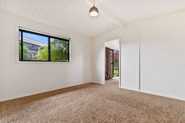 Photo of property in 13 Ferry Road, Waipu, 0510