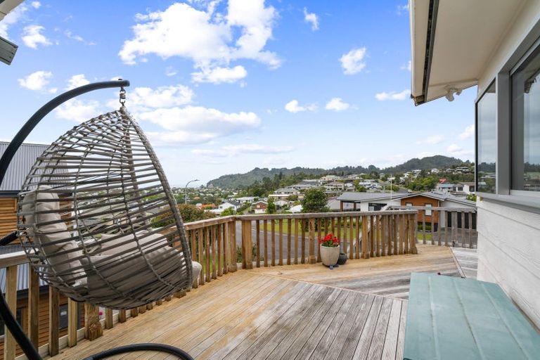 Photo of property in 115 Chevron Crescent, Whangamata, 3620