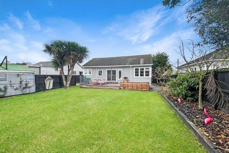 Photo of property in 16 Aldersley Street, Richmond, Christchurch, 8013