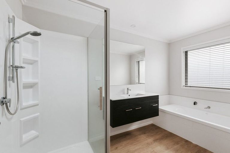 Photo of property in 12 Ridge Drive, Omokoroa, 3114