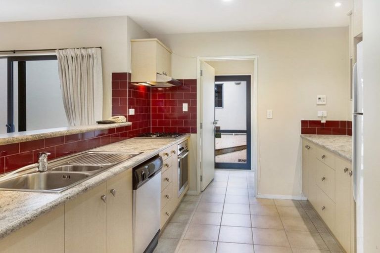 Photo of property in 5 Puma Drive, Golflands, Auckland, 2013