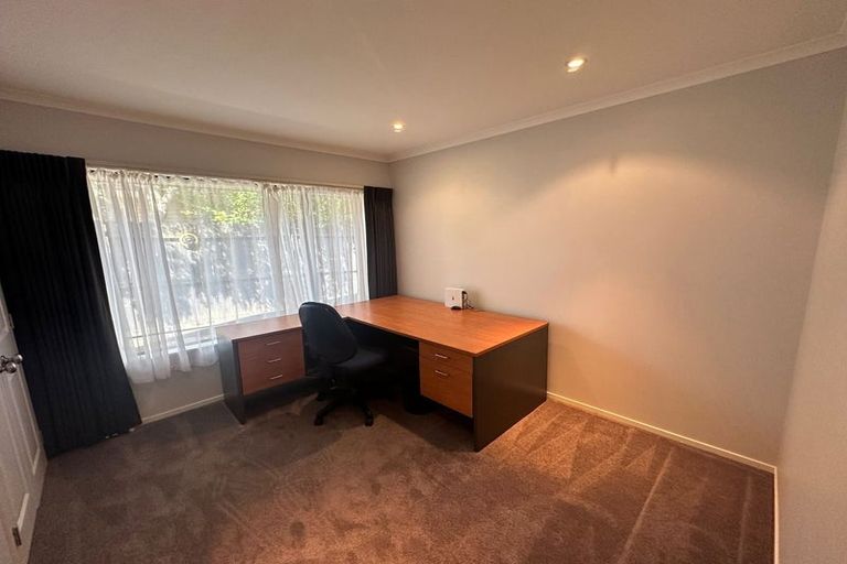 Photo of property in 41 Lansell Drive, East Tamaki Heights, Auckland, 2016